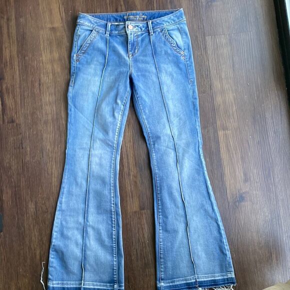 American Rag Y2K Light Wash Denim wide leg Boot Cut Jeans Size 9 - Picture 2 of 5